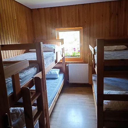 Valvasorjev Dom Pod Stolom Hostel Zirovnica Екстериор снимка