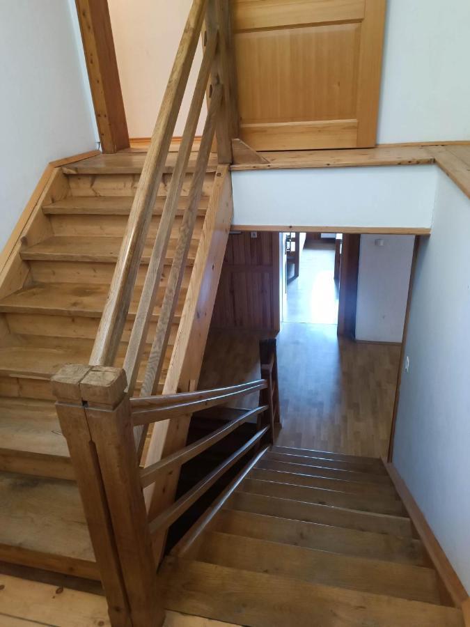 Valvasorjev Dom Pod Stolom Hostel Zirovnica Екстериор снимка